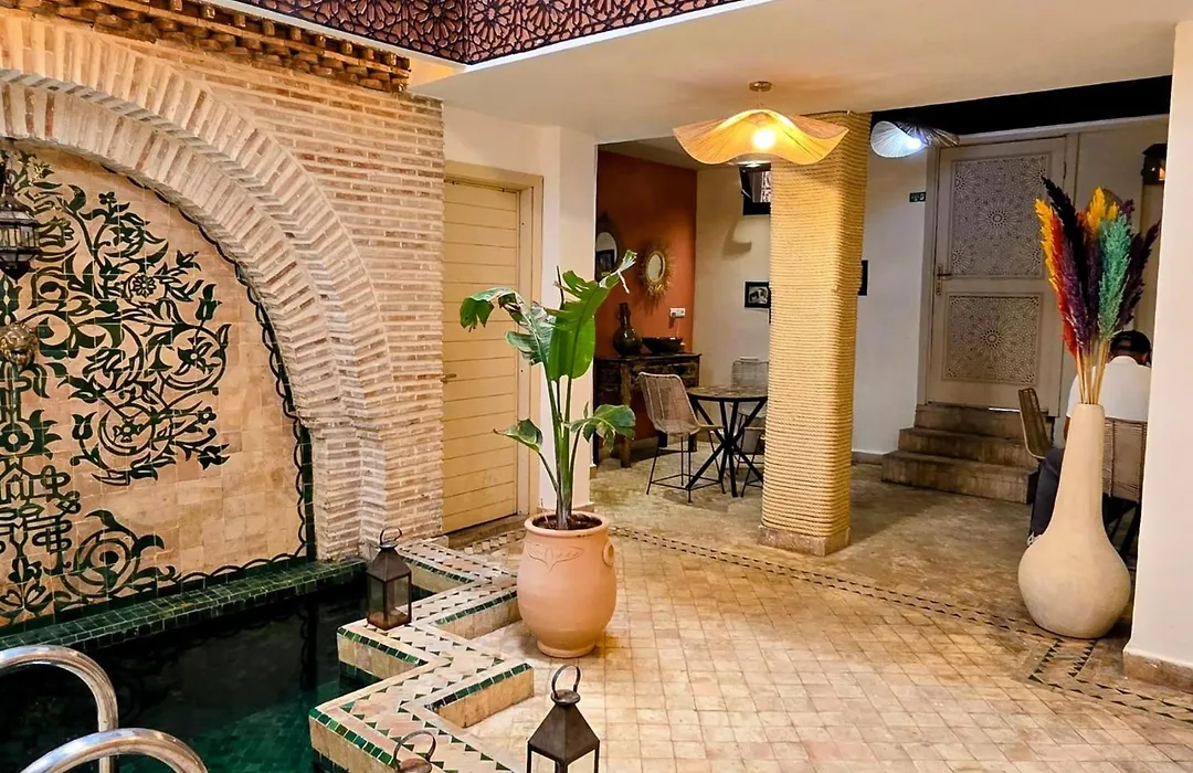 Riad Hajar '-1